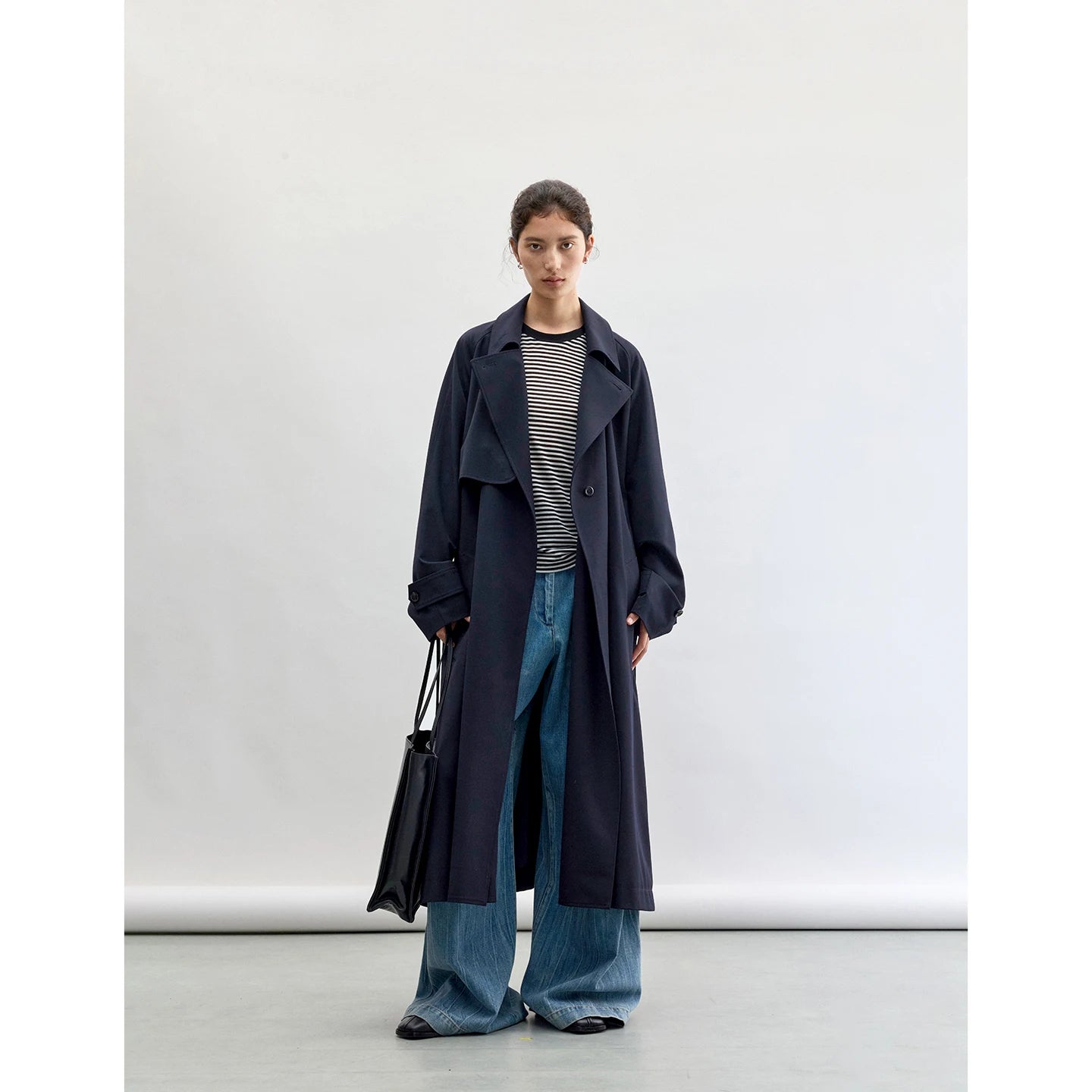 Designer Style~Navy Blue Mid-Length French Trench Coat Made of Sheep Wool, Work Clothing Casual Jacket for Women, New Style for Autumn and Winter 2025