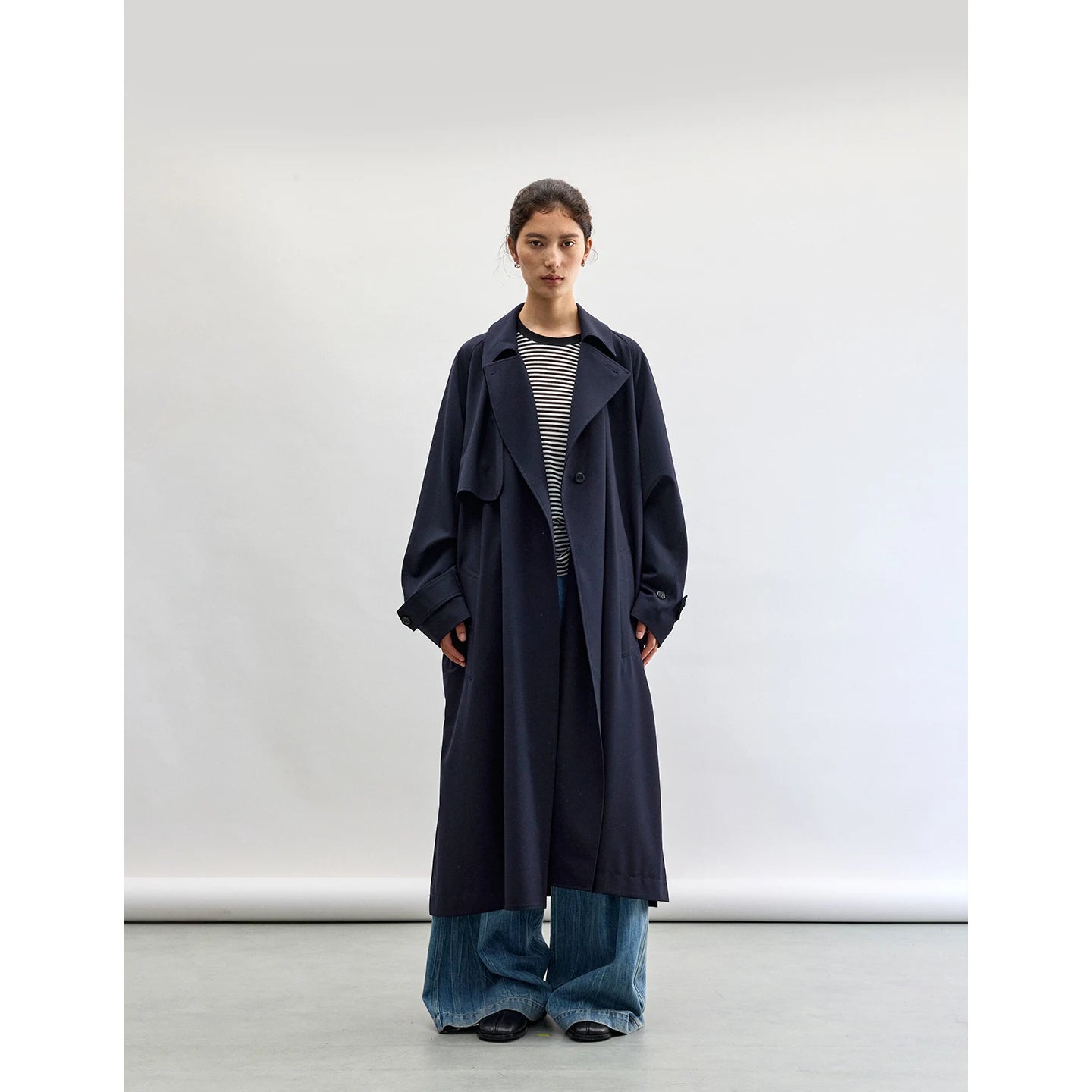 Designer Style~Navy Blue Mid-Length French Trench Coat Made of Sheep Wool, Work Clothing Casual Jacket for Women, New Style for Autumn and Winter 2025