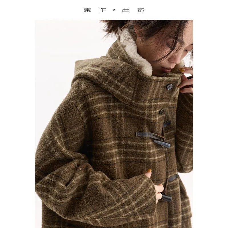 Horn-Button Coat~100% Wool Double-Sided Plaid Woolen Coat with Fur Collar, Cocoon-Shaped Hooded Woolen Coat, Mid-Length Style