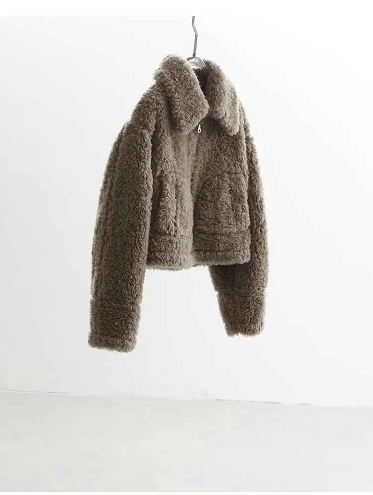 A Must-Have for Petite Women~ Fluffy Short Wool Coat, Lamb Wool Jacket, Thickened 100% Wool Composite Leather and Wool Integrated Top, Women's Winter Style
